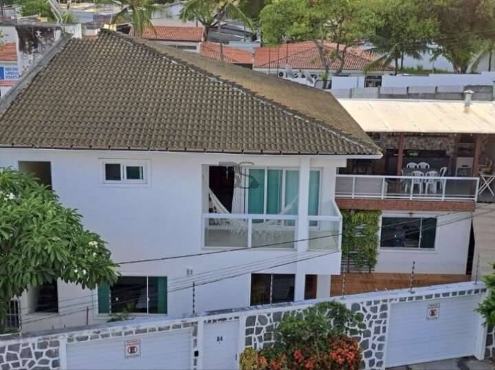 Casa à venda em Lauro de Freitas, Centro, com 3 quartos, 196m² - Bruno Sales Imóveis