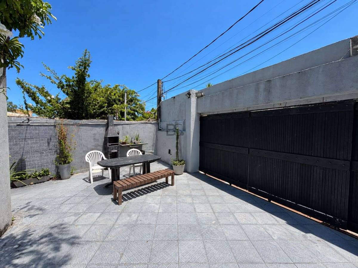 Casa de vila para alugar em Lauro de Freitas, Ipitanga, com 2 quartos, 120m² - Bruno Sales Imóveis